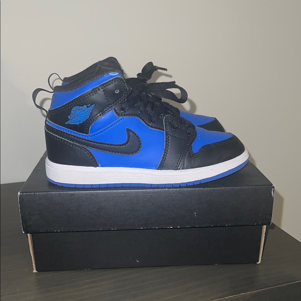 Jordan Black and Blue Sneakers Classic Design